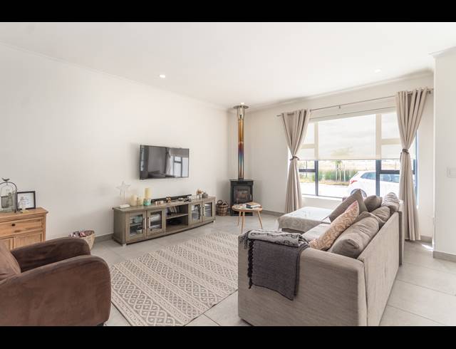 4 BEDROOM FREEHOLD FOR SALE IN SAGEWOOD